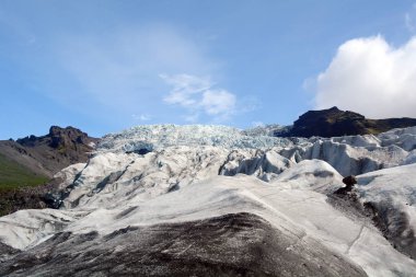 İzlanda'daki Vatnajokull buzul üzerinde hiking