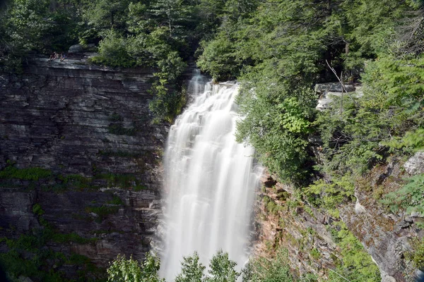 Verkeerder 殺す滝 Minnewaska 州立公園ニューヨーク — ストック写真