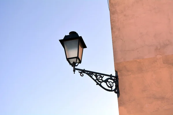 Antieke Straat Licht Aangesloten Gebouw Met Staander Napels Italië — Stockfoto