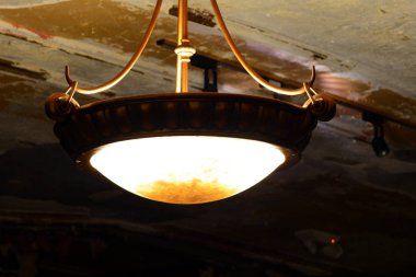 Eski Vintage kolye ışık