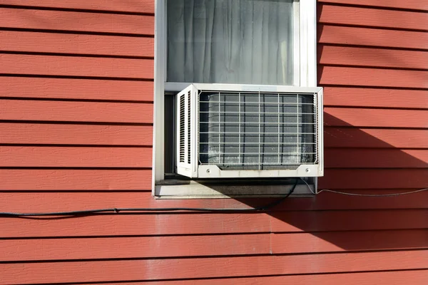 Okno Jednotky Klimatizace — Stock fotografie