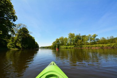 Delaware Su Boşluğu yakınında Delaware Nehri üzerinde Kayaking - Pennsylvania ve New Jersey Sınırı