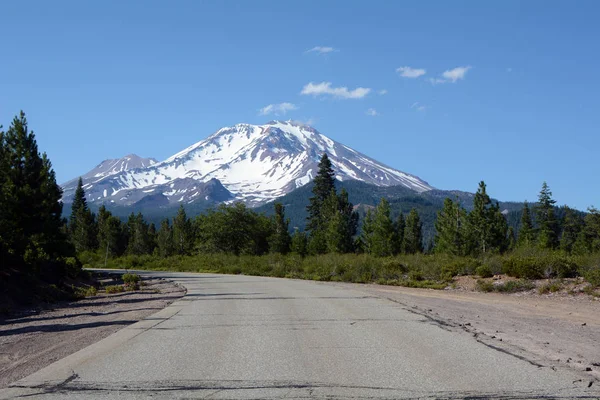 Mount Shasta Von Einer Desolaten Straße Nordkalifornien — Stockfoto