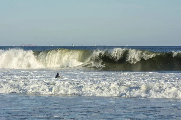 Surferów Wychodzę Spisu Swell Hurricane Humberto Rockaway Beach 67Th Street — Zdjęcie stockowe