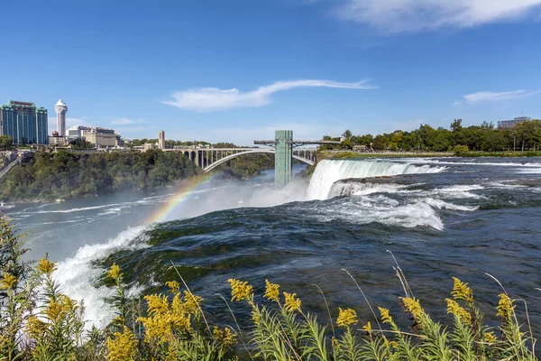 Med Utsikt Över Amerikanska Fallen Vid Niagara Falls State Park — Stockfoto