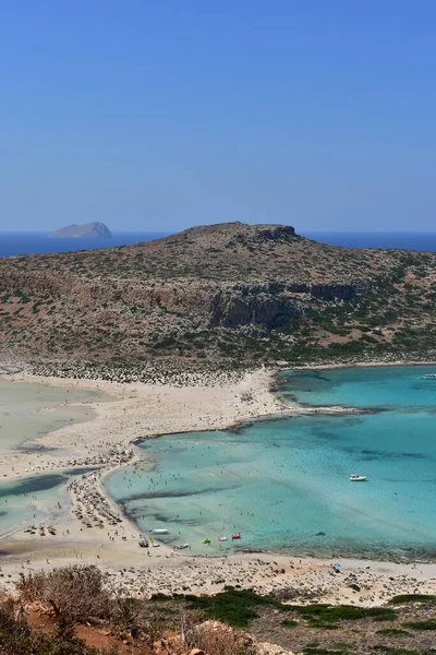 Yunanistan Girit Adasında Bir Tatil Günü Masmavi Beyaz Pembe Kumlu — Stok fotoğraf