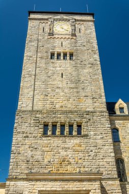 Muhteşem antik mimari Rönesans tarzında. Renkli ve çok farklı binalar Poznan antik şehir.