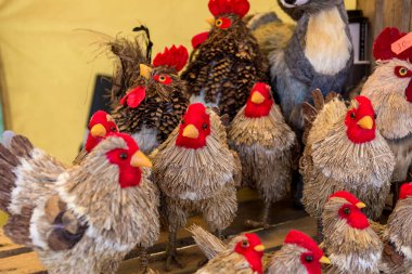 Kil ve saman süslemeleri. Adil halk sanatı. Polonya Opole