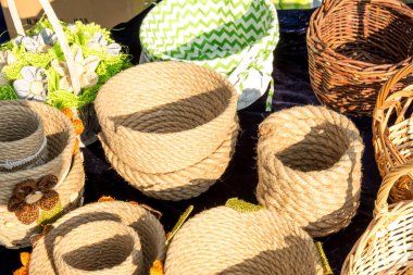 Kil ve saman süslemeleri. Adil halk sanatı. Polonya Opole