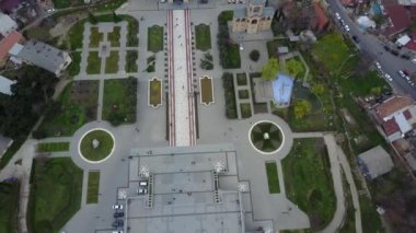 Tiflis Holy Trinity Katedrali iç avlunun hava. Gürcistan