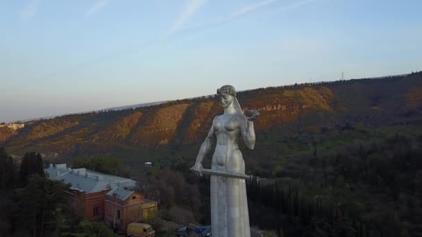 Mãe Geórgia Fundo Colinas Verdes Tbilisi Geórgia — Vídeo de Stock