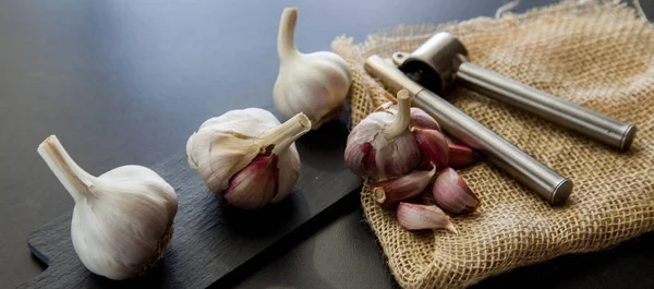 Rustik bir torba organik sarımsak