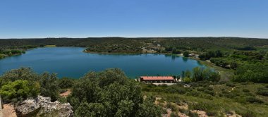 La laguna de Ruidera de Castilla y la Mancha clipart