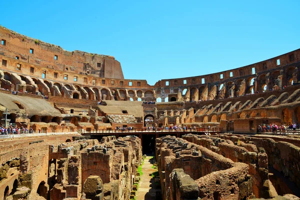 Rome Italy July 2017 Interior Flavian Amphitheatre Colosseum Blue Sky — Stock Photo, Image