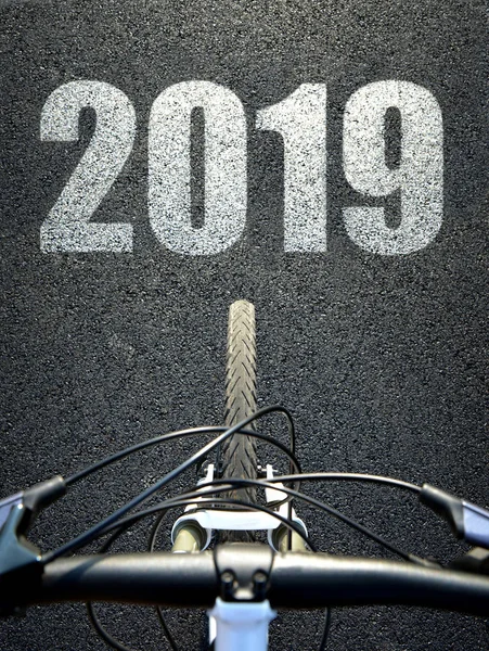 Bicycle Asphalt Road Forward New Year 2019 — Stock Photo, Image