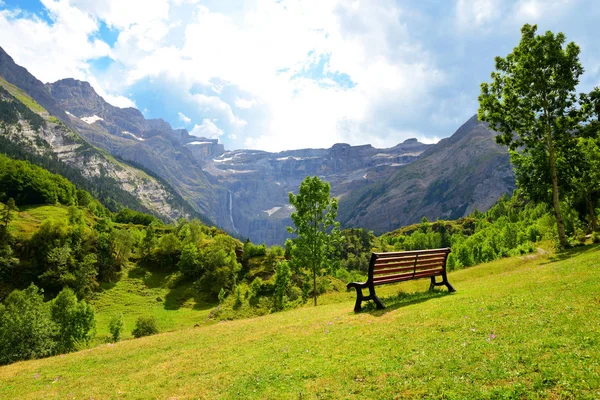 Cirque Gavarnie Den Französischen Pyrenäen Sommerliche Berglandschaft — Stockfoto