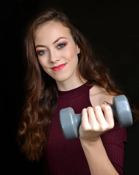 Beautiful Caucasian Girl Holding Hand Dumbbell Dark Background — Stock Photo, Image