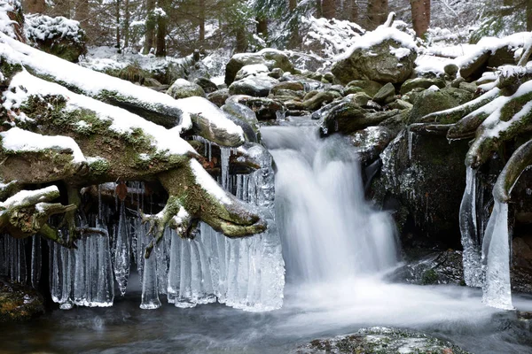 Waterfall Ice Crystals Forming Winter Mountain Creek — Stock Photo, Image