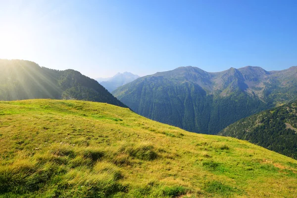 Vackert Bergslandskap Neouvielle Naturreservat Franska Pyrenéerna — Stockfoto