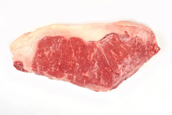 Friss nyers steak elszigetelt fehér background. — Stock Fotó