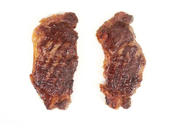 Beyaz arka plan üzerinde izole ızgara sığır eti biftek. — Stok fotoğraf