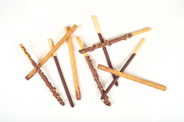 Palo de galletas de chocolate aislado sobre fondo blanco . —  Fotos de Stock