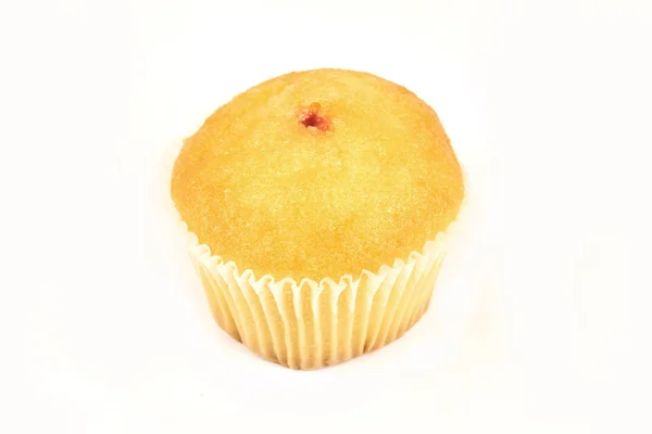 Bolos de muffin saborosos, isolados no fundo branco . — Fotografia de Stock