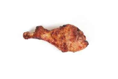 Beyaz arka plan üzerinde izole kavrulmuş hindi budu.