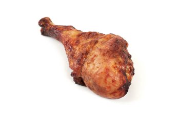 Beyaz arka plan üzerinde izole kavrulmuş hindi budu.