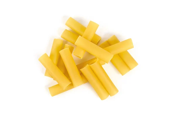Canneloni van Italiaanse pasta buizen geïsoleerd op witte achtergrond. — Stockfoto