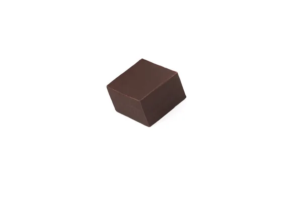 Mörk choklad godis isolerad på vit bakgrund. — Stockfoto