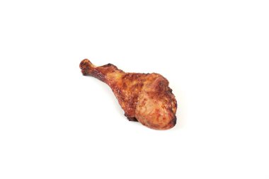 Beyaz arka plan üzerinde izole kavrulmuş hindi budu.