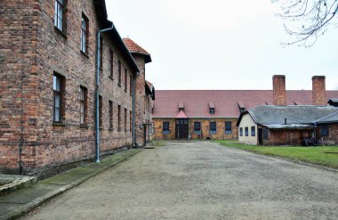 Oswiecim, Polonya - 07 Aralık 2018: Auschwitz ben Holokost Müzesi. Auschwitz nazi toplama ve imha kampı Oswiecim içinde ana kampı olduğunu.