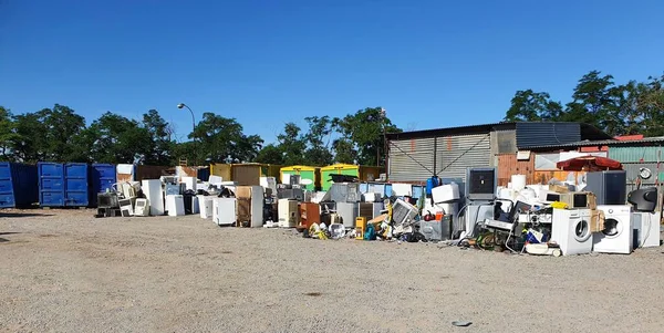 Dump Used Home Electronics Recycle Old Electronics Appliances — Stock Photo, Image