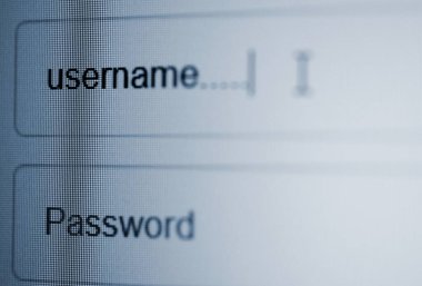 İnternet tarayıcısında kullanıcı adı ve parola sütunlu giriş sayfası olan LCD ekranının kapatılması.