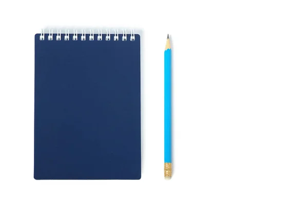 Kék Ceruzával Zárt Notebook Elszigetelt — Stock Fotó