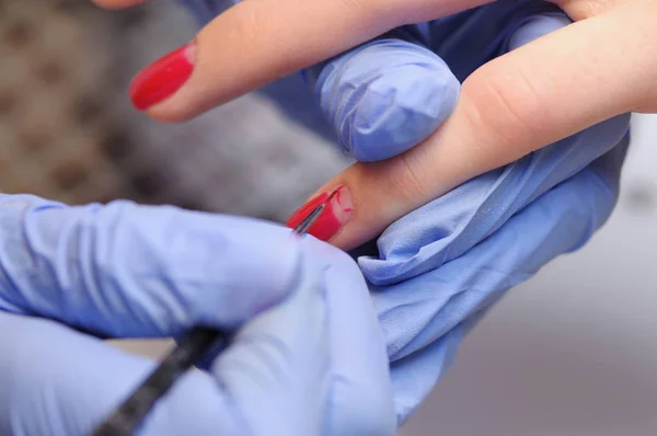 Processo Manicure Profissional Salão Beleza — Fotografia de Stock