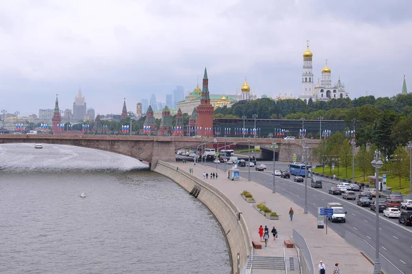 俄罗斯Moskow 2018年8月21日 从Zaryadye Park桥观看 — 图库照片