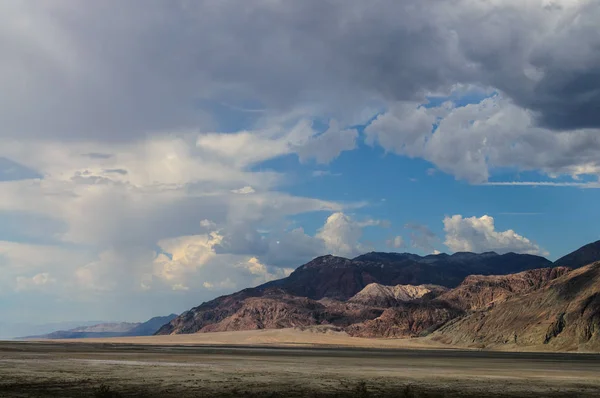 Область badwater у долині смерті — стокове фото