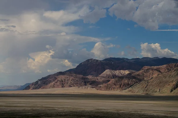 Область badwater у долині смерті — стокове фото