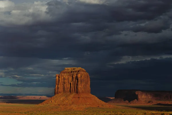 Monument Valley em Sunset — Fotografia de Stock