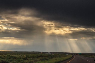 Günbatımı Arizona üzerinde