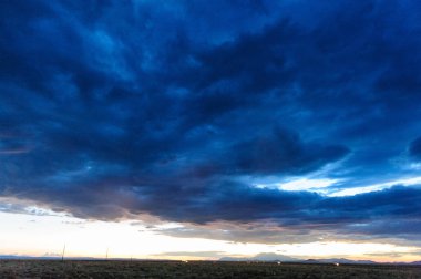 Günbatımı Arizona üzerinde