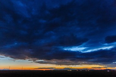 Günbatımı Arizona üzerinde