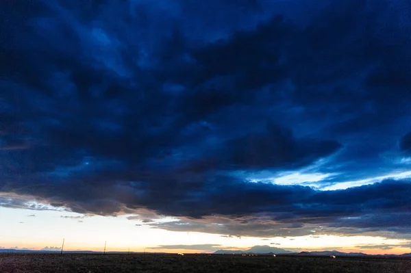 Закат над Аризоной — стоковое фото
