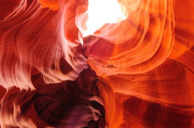 Antilop Kanyonu kırmızı kayalar