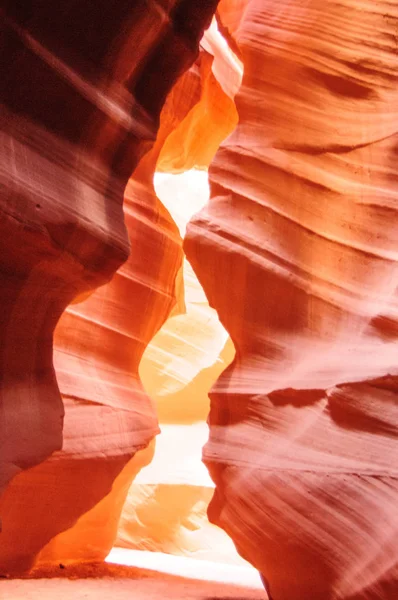 Rode rotsen van Antelope Canyon — Stockfoto
