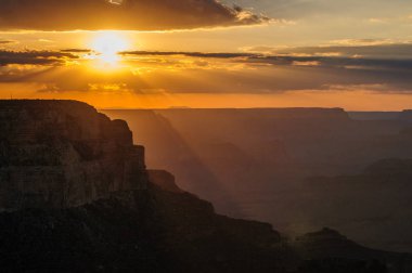 Büyük Kanyon 'da gün batımı