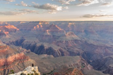 Grand Canyon üzerinde gündoğumu