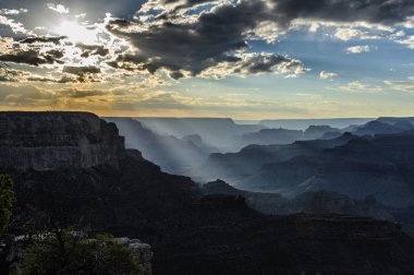Büyük Kanyon 'da gün batımı